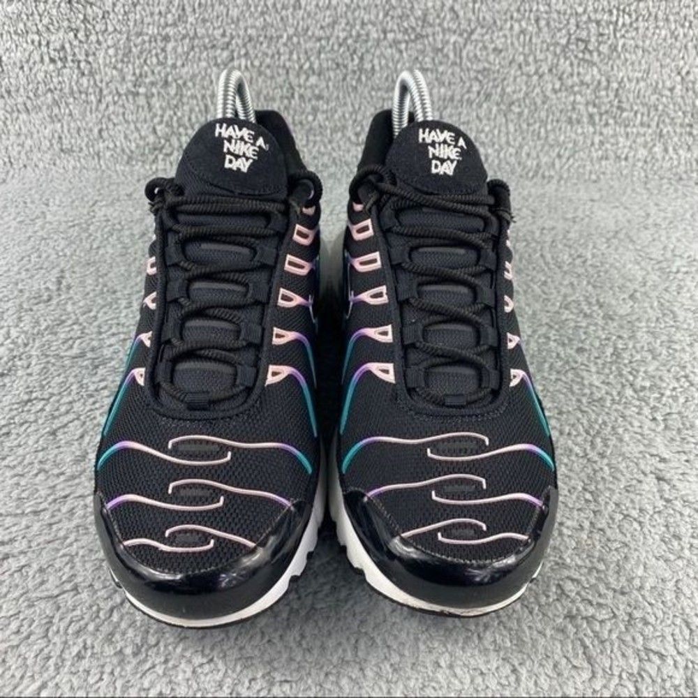 Nike Black and Purple Women's Sneakers - Picture 3 of 12